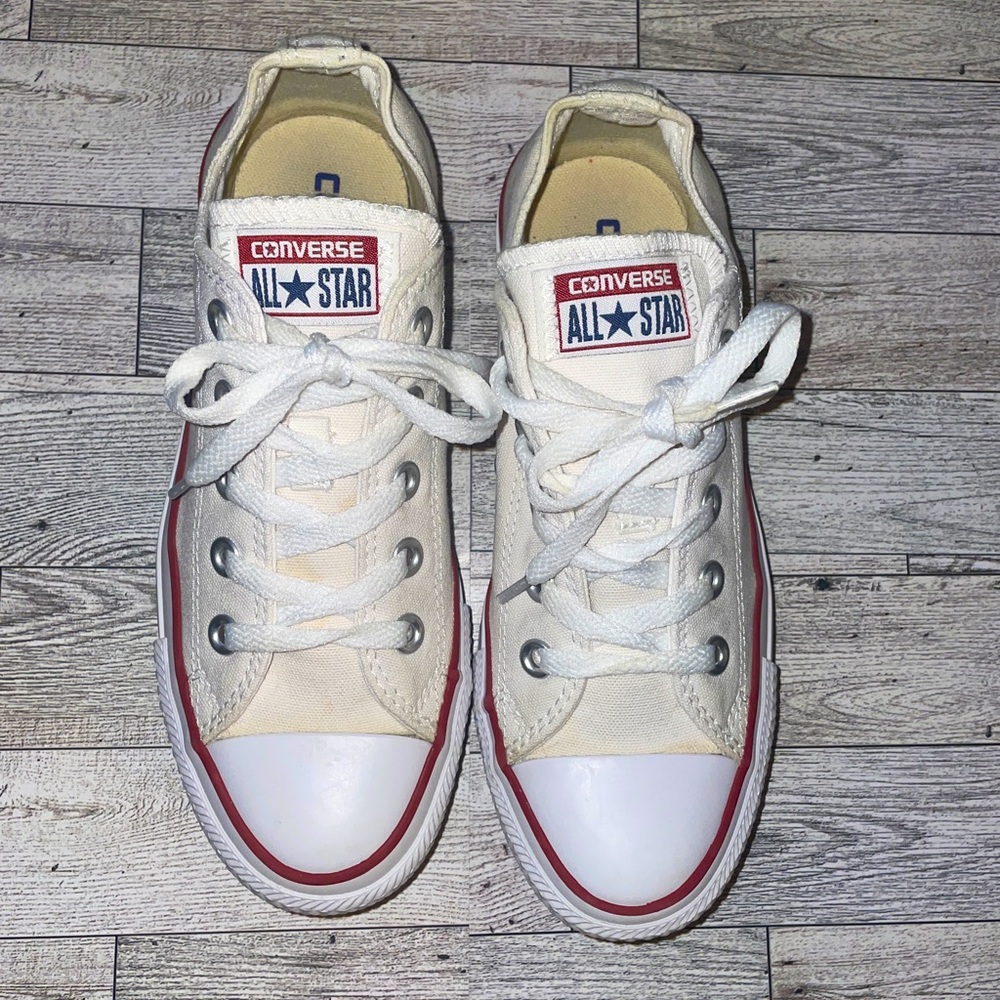 Converse low top